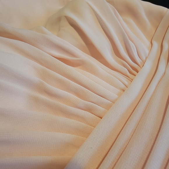 Awei Woman's Bridal Dress - Picture 7 of 10